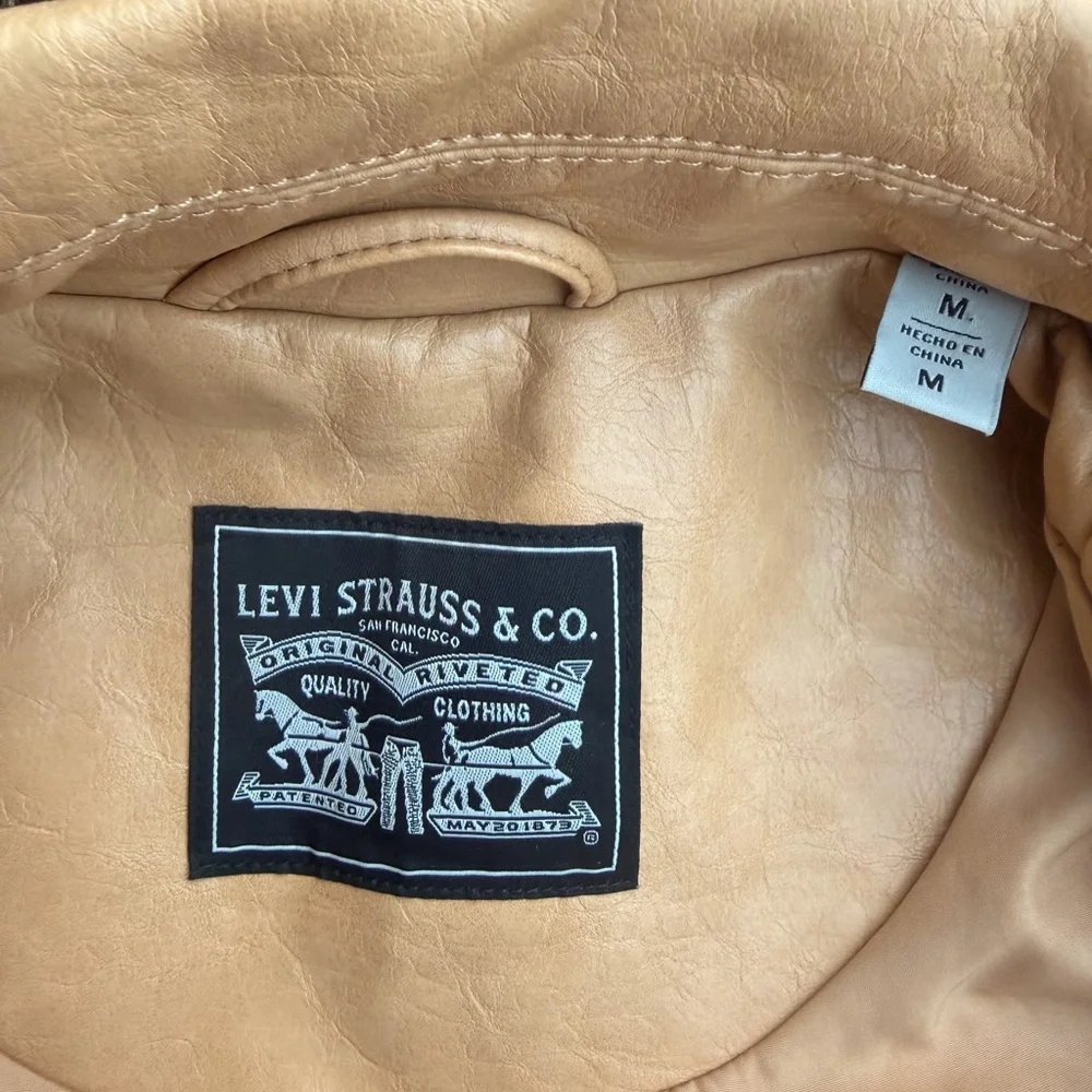 Vintage Levi's Womens Relaxed Fit Button Down Faux Leather M Blazer Jacket T5